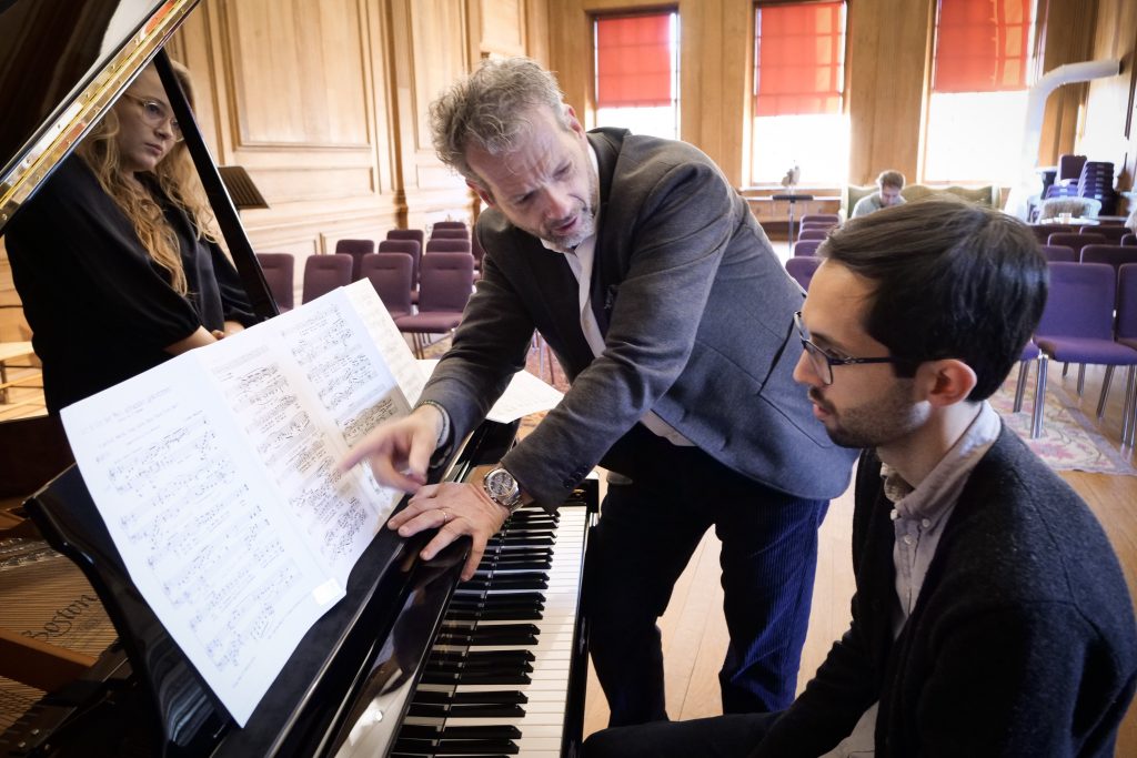 Ilan Kurtser and Paul-Emmanuel Thomas, Samling Artist Programme, Marchmont House. Photo credit: Mark Pinder